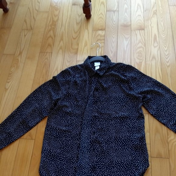 Two Blouse Bundle: Uniqlo and H&M - Picture 4 of 6